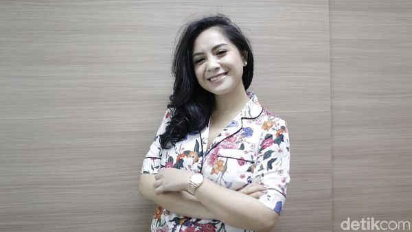 Potong Rambut Ala Korea, Nagita Slavina Dibilang Mirip Song Hye Gyo