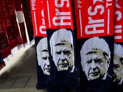 Wenger Isyaratkan Takkan Melatih di Inggris Lagi