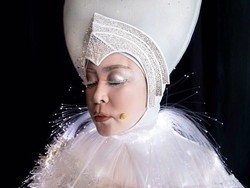 Lirik dan Chord Tentang Dia oleh Melly Goeslaw (feat. Evan Sanders)