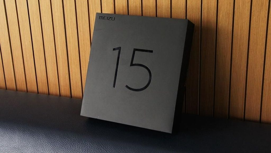 Penampakan Trio Meizu 15 yang Elegan Penampakan Trio Meizu 15 yang Elegan