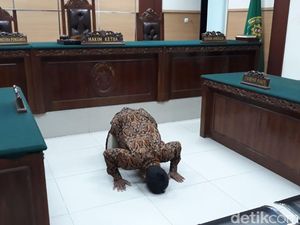 Sujud Syukur Kentut yang Akhirnya Ganti Nama Jadi Ihsan Hadi Sujud Syukur Kentut yang Akhirnya Ganti Nama Jadi Ihsan Hadi