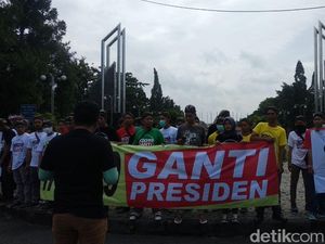 Ada Aksi 2019 Ganti Presiden di Depan Kampus UGM