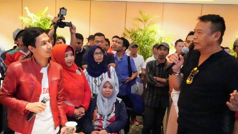 Tb Hasanuddin Komitmen Bangun Pusat Ekonomi Kreatif Di Bekasi TB Hasanuddin Janji Bangun Pusat Ekonomi Kreatif di Bekasi Tb Hasanuddin Kesepakatan Bangk Tb Hasanuddin Komitmen Bangun Pusat Ekonomi Kreatif Di Bekasi