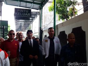 Ahmad Dhani yang Takut Gayanya Ditiru Jokowi Ahmad Dhani yang Takut Gayanya Ditiru Jokowi