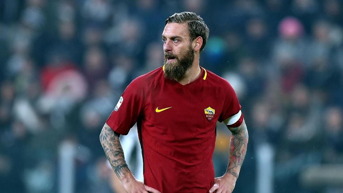 AC Milan dikabarkan tertarik menampung Daniele De Rossi. (Foto: Gabriele Maltinti/Getty Images)