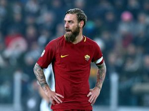 Rumor Transfer: AC Milan Tertarik Tampung De Rossi