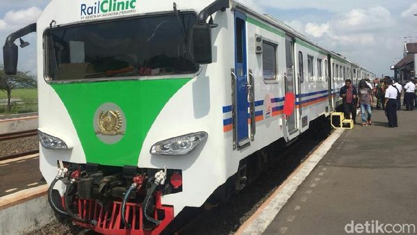 Kereta Medis Mampir di Stasiun Losari Cirebon