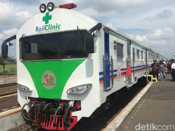 Kereta Medis Mampir di Stasiun Losari Cirebon