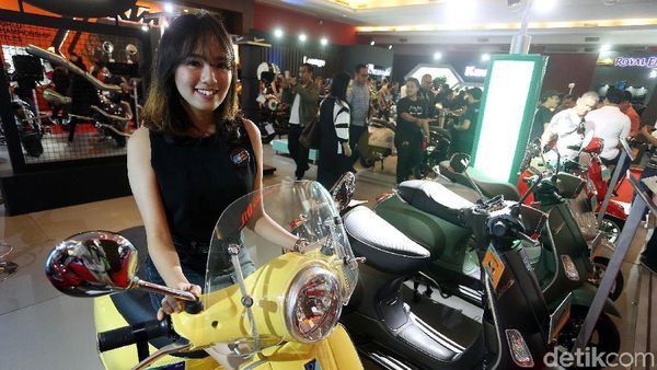 Jadi Andalan Piaggio, Vespa Sprint dan Primavera 150 Mejeng di IIMS 2018
