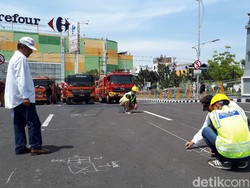 Truk Sampah dan Damkar Dipakai Tes Kekuatan Jembatan Ujung Galuh