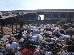 Ini Penyebab Tumpukan Sampah di Pasar Baleendah Terus Berulang