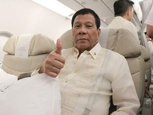 Ciuman Duterte: Peristiwanya Menghebohkan, Pengakuannya Menggemparkan Ciuman Duterte: Peristiwanya Menghebohkan, Pengakuannya Menggemparkan
