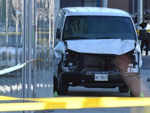 Tolak Menembak Penabrak Mati 10 Orang, Polisi Kanada Dipuji