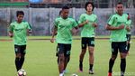Intip Latihan Persebaya Jelang Lawatan ke Markas Mitra Kukar