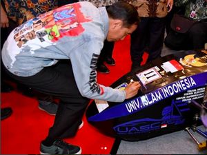 Mobil Listrik Besutan Anak Bangsa Pakai Teknologi Mobil F1 Mobil Listrik Besutan Anak Bangsa Pakai Teknologi Mobil F1
