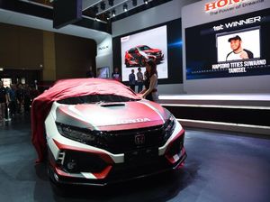 Honda Civic Type R Dibalut Stiker Ini Keren Juga!