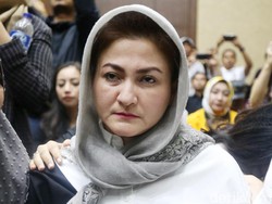 Novanto Syok Divonis 15 Tahun Penjara, Sang Istri Terpaku