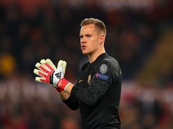 Operasi Lutut, Ter Stegen Absen Sampai November 2020