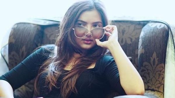 Tampil Tanpa Makeup, Ashanty Diupuji Anang Kayak Bule