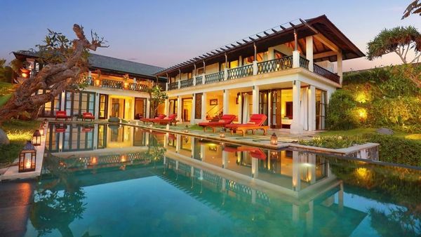 Foto: Villa Mewah Milik Hotman Paris di Bali