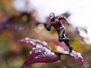 Keren! Fotografer Ini Memotret Mainan Tanpa Efek Photoshop