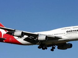 Penumpang Qantas Keluhkan Luka Bakar Akibat Tersiram Air Panas