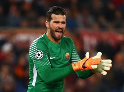 Firmino: Alisson Tanya-Tanya soal Liverpool