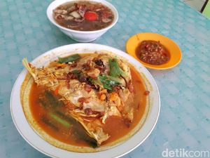 RM. Betawi: Kagak Ada Duanye! Kepala Ikan Kakap Kuah Asam Bikinan Pak Toha RM. Betawi: Kagak Ada Duanye! Kepala Ikan Kakap Kuah Asam Bikinan Pak Toha