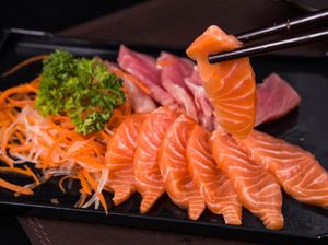 Ini 4 Cara Sederhana Untuk Mengecek Kesegaran Ikan Sashimi