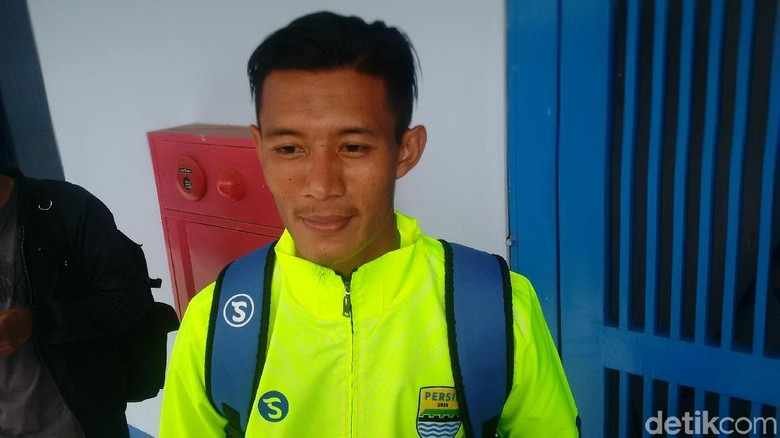 Jika Diturunkan Lawan Persija, Henhen Jalani Debut Laga Klasik Jika Diturunkan Lawan Persija, Henhen Jalani Debut Laga Klasik