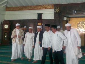 Jokowi Bertemu PA 212, Fadli Zon: Itu Usaha, tapi Terlambat! Jokowi Bertemu PA 212, Fadli Zon: Itu Usaha, tapi Terlambat!