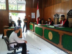 Pembunuh Kasir Rumah Makan di Boyolali Divonis 15 Tahun Penjara Pembunuh Kasir Rumah Makan di Boyolali Divonis 15 Tahun Penjara