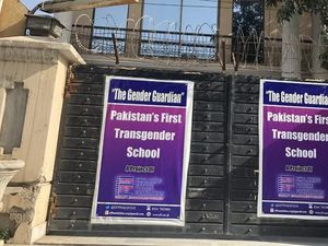 Pakistan Membuka Sekolah Untuk Siswa Transgender