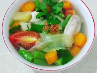 Sup Ayam Bikinan Netizen yang Sederhana Ini Menggoda Selera