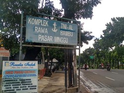 Suyono Ditemukan Tewas di Dalam Mobil di Pasar Minggu
