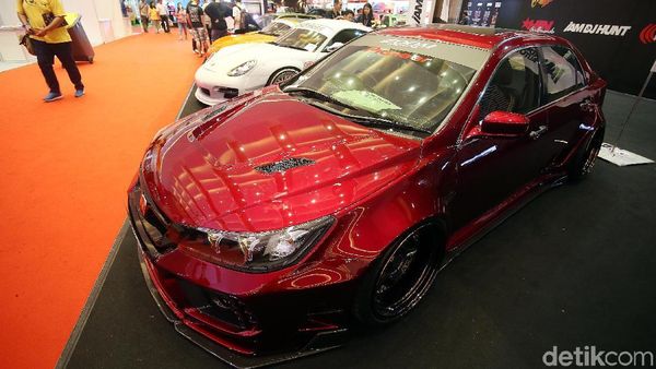 Deretan Mobil Modifikasi di IIMS 2018