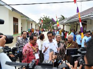 Jokowi Minta Rumah untuk Nelayan di Pangandaran Diperbanyak Jokowi Minta Rumah untuk Nelayan di Pangandaran Diperbanyak