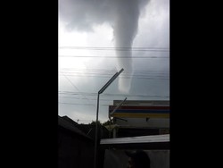 Analisis BMKG Soal Puting Beliung Yogya dan Banjir Bumiayu