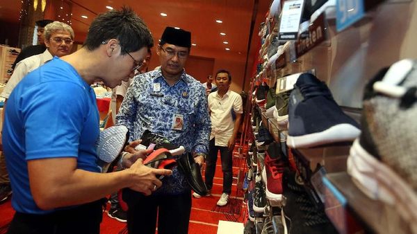 Nineten Bakal Jadi Sepatu Olahraga Siswa Jakarta