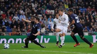 Cristiano Ronaldo bikin hat-trick 11 menit kala membela Real Madrid di Liga Champions 2015/2016. El Real berpesta 8-0. (Foto: Denis Doyle/Getty Images)