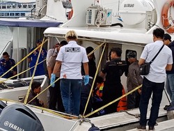 Labfor Bawa Amplop Berisi Barang Bukti di Kapal Dishub yang Meledak