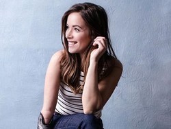 Terlahir Tanpa Separuh Lengan, Model Bionik Ini Jadi Inspirasi