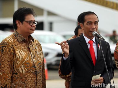 Jokowi Lepas Ekspor Perdana Mitsubishi Xpander