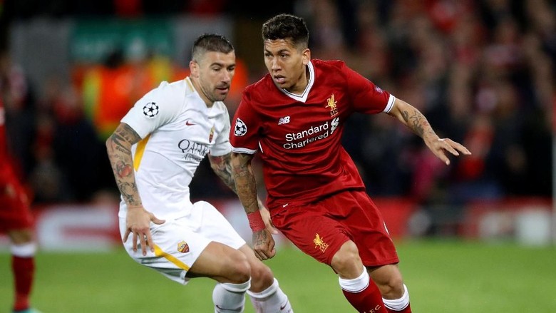 Umpan-Umpan Panjang Liverpool Melukai Roma Umpan-Umpan Panjang Liverpool Melukai Roma