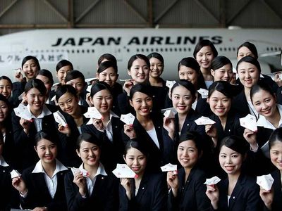 Foto: 1.600 Buah Pesawat Kertas Maskapai Jepang