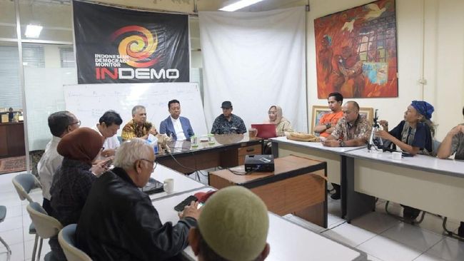 Berita Ketum PPP dan Hariman Siregar Diskusi soal Cawapres Jokowi Jumat 19 April 2024
