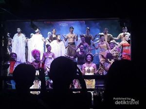 Di Yogya Bisa Makan Malam Sambil Nonton Ketoprak