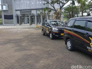 Ini Masjid Bandara Malang yang Kaligrafinya Disebut Mirip Salib