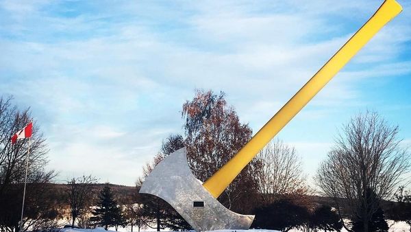 Foto: Ini Nih Kapak Terbesar di Dunia