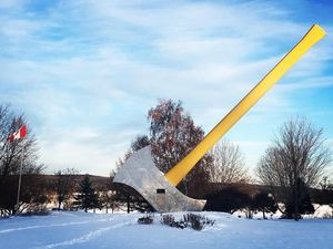 Foto: Ini Nih Kapak Terbesar di Dunia